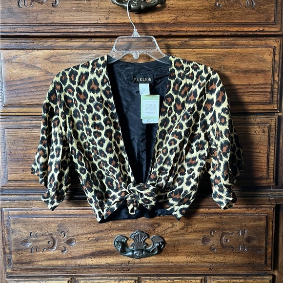 P.J. Klein Leopard Crop Shrug - Picture 1 of 4